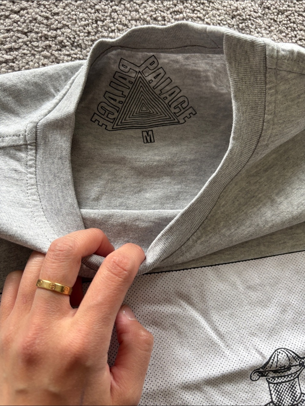 PALACE Light Gray Inverted Logo T-Shirt - Picture 3 of 4